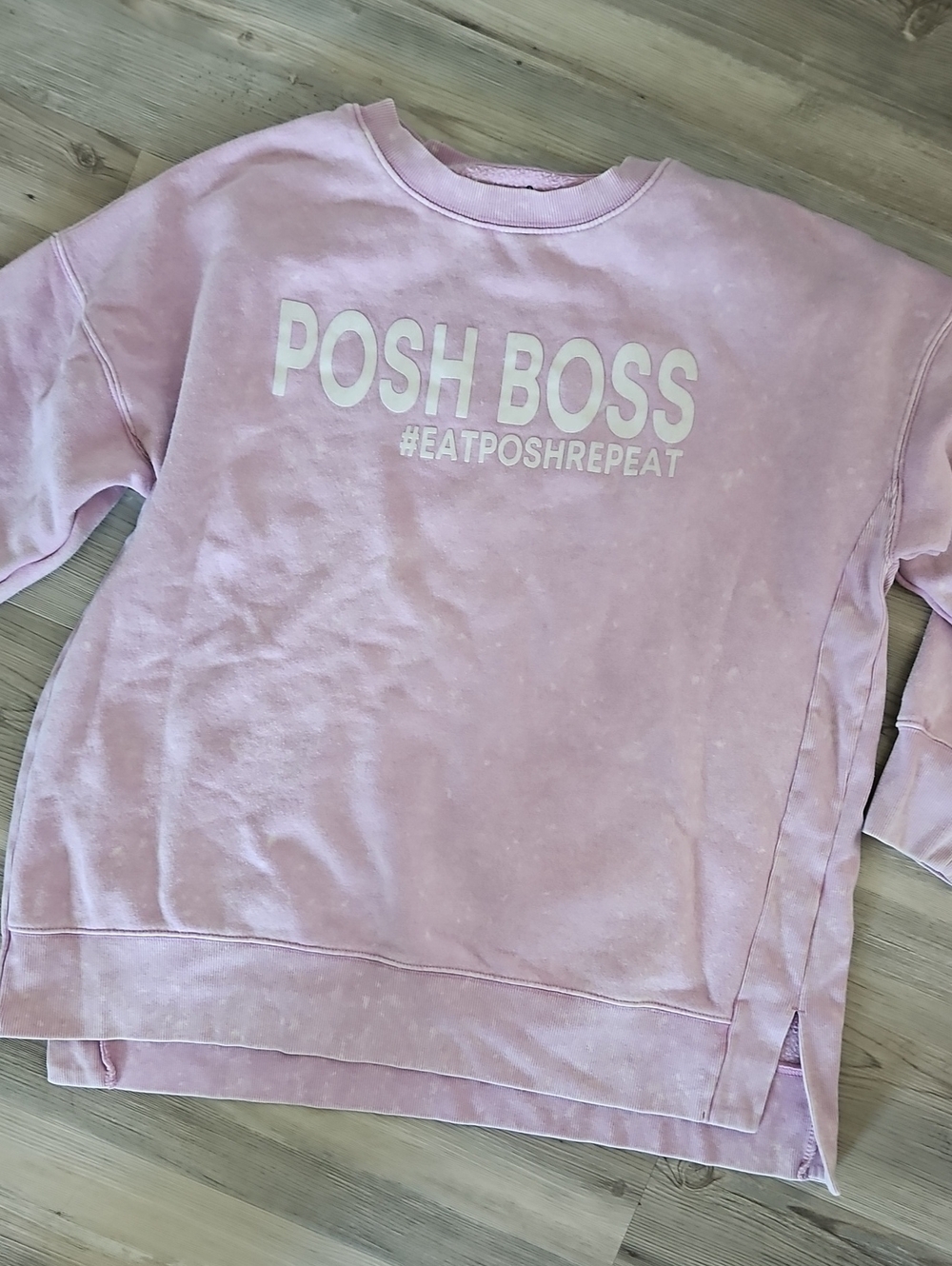 Official Poshmark "Posh Boss" Graphic Sweatshirt Size Overized LARGE - Picture 3 of 7